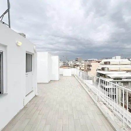 Spacious Penthouse Near Downtown-3